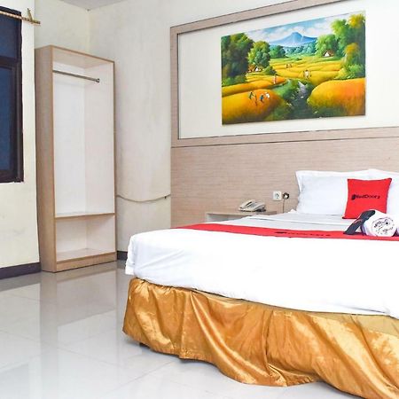 Reddoorz Plus Near Sultan Hasanuddin Airport Макасар Екстериор снимка