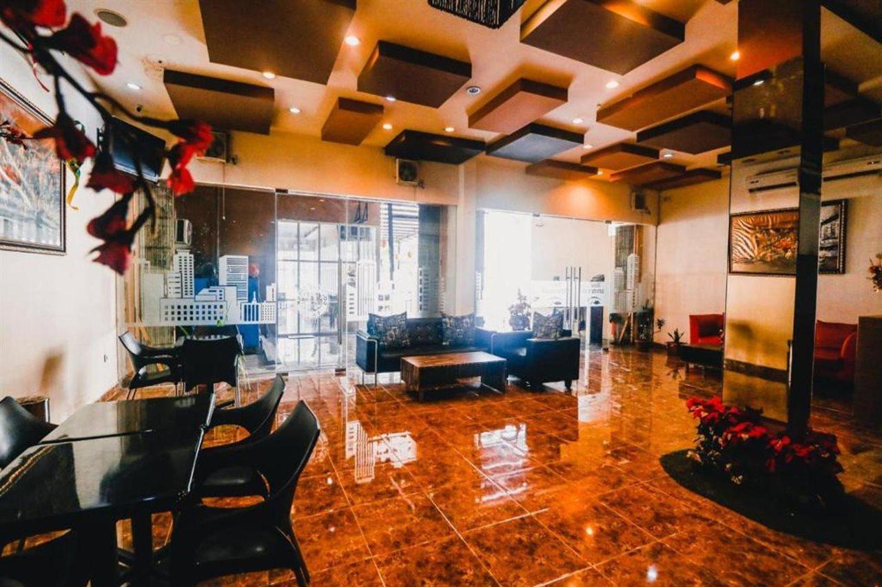 Reddoorz Plus Near Sultan Hasanuddin Airport Макасар Екстериор снимка