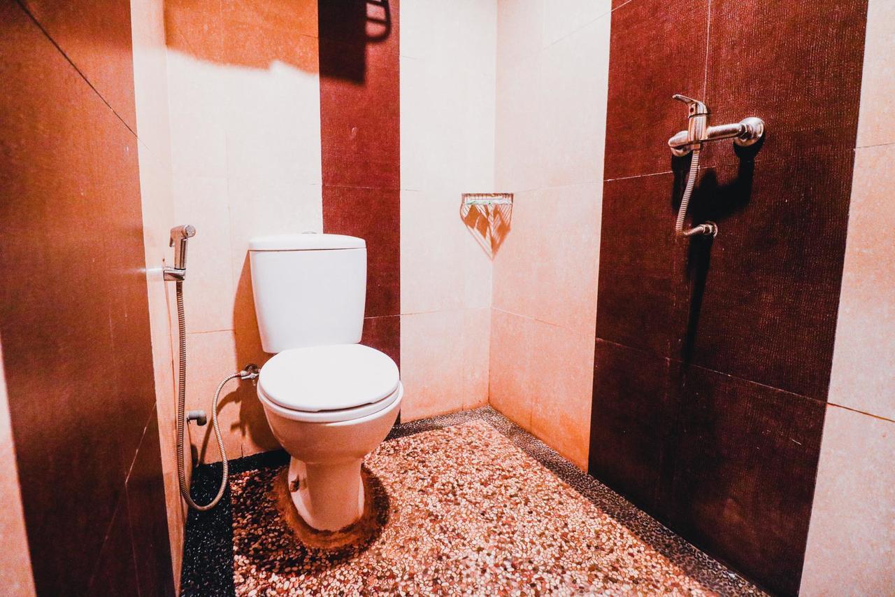 Reddoorz Plus Near Sultan Hasanuddin Airport Макасар Екстериор снимка
