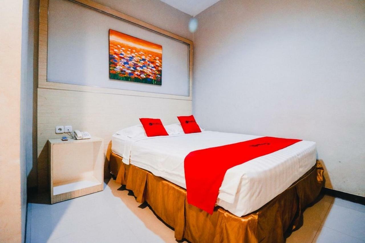 Reddoorz Plus Near Sultan Hasanuddin Airport Макасар Екстериор снимка